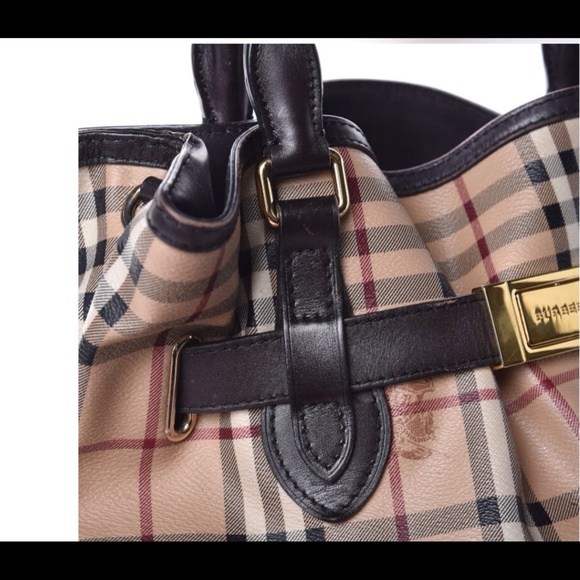 Burberry Bags - Picture 4 of 16